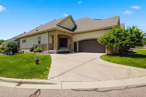 905 Castle Stone Pass, Verona, WI 53593