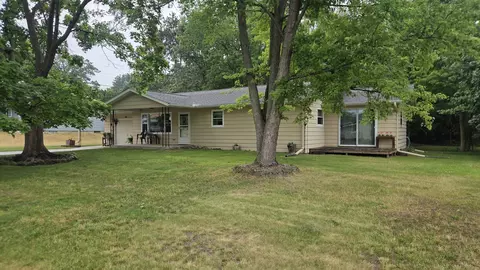 36 Pine Dr, Montello, WI 53949