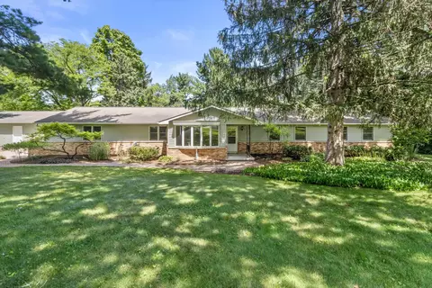 5620 Harris Cir, Fitchburg, WI 53575