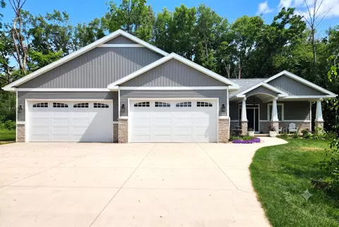 s7683 Lucille Lane, Merrimac, WI 53561