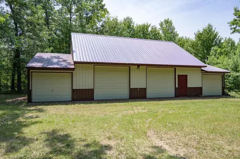 n2592 County Road Hh, Lyndon Station, WI 53944