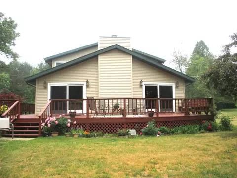 272 Carriage Rd, Montello, WI 53949