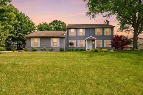w169n10806 Redwood Ln, Germantown, WI 53022