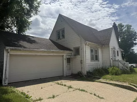 Exterior - 1402 Henry Ave, Beloit, WI 53511 photo 2 of 5