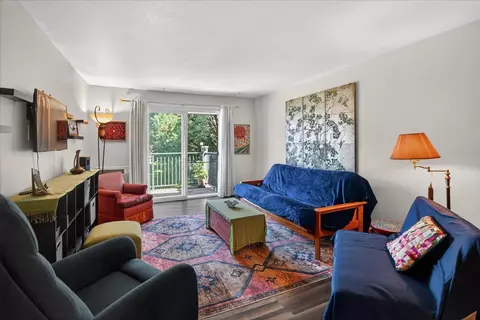 2420 Independence Ln #209, Madison, WI 53704