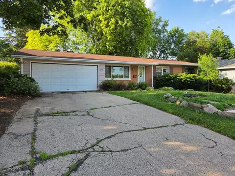 916 Roby Rd, Stoughton, WI 53589