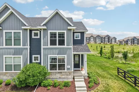 201 N Division St, Waunakee, WI 53597