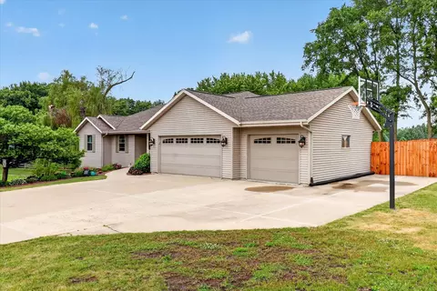 Exterior - 2309 E Pine Tree Ct, Milton, WI 53563 photo 2 of 10