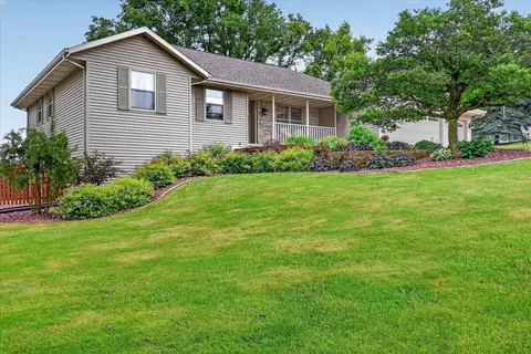 Exterior - 2309 E Pine Tree Ct, Milton, WI 53563 photo 7 of 10