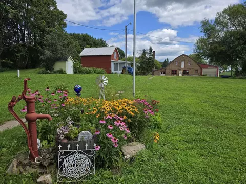 e4630 Wisconsin 82, Viroqua, WI 54665