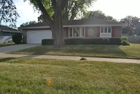 1125 N Pontiac Dr, Janesville, WI 53545