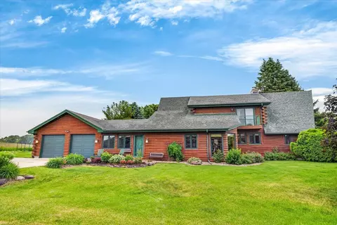 7943 Stagecoach Rd, Cross Plains, WI 53528