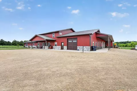 w641 County Highway E, Brodhead, WI 53520 photo 2