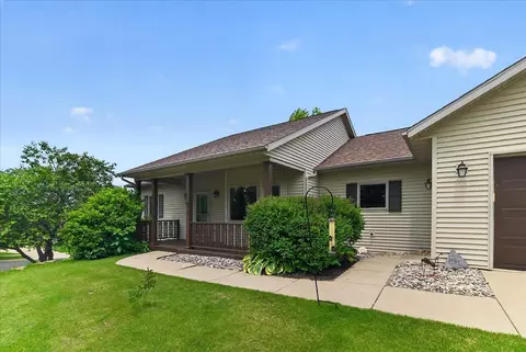 Exterior - 100 E Gonstead Rd, Mount Horeb, WI 53572 photo 3 of 10