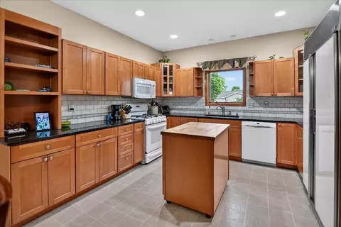 Kitchen - 100 E Gonstead Rd, Mount Horeb, WI 53572 photo 2 of 5