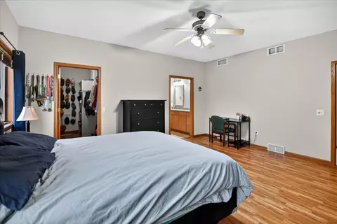 Bedroom - 100 E Gonstead Rd, Mount Horeb, WI 53572 photo 9 of 15