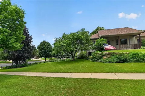 Exterior - 100 E Gonstead Rd, Mount Horeb, WI 53572 photo 4 of 10