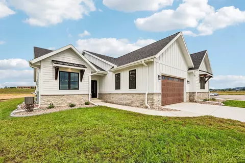 2415 Bluestem Xing #LOT 2, Prairie Du Sac, WI 53578