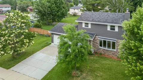 1289 Crossing Ridge Trl, Sun Prairie, WI 53590