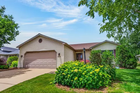 973 Baneberry Dr, Sun Prairie, WI 53590