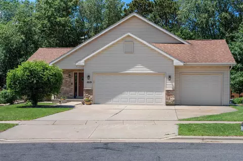1019 21st St, Prairie Du Sac, WI 53578