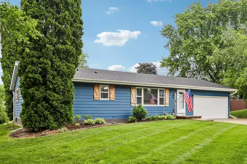 6 Green Ridge Ct, Madison, WI 53704