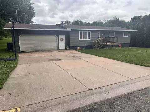 307 N Mill St, Wauzeka, WI 53826
