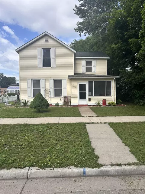 143 N Michigan St, Prairie Du Chien, WI 53821