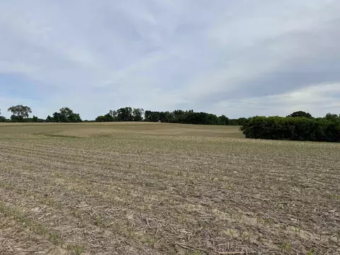 33 01 Acres Trail Ln, Loganville, WI 53943