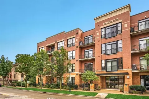 615 W Main St #208, Madison, WI 53703