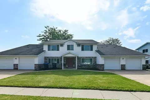 604 School St, Marshall, WI 53559