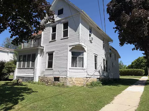 524 E Jefferson St, Stoughton, WI 53589