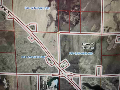 W8660 Breezy Point Road, Beaver Dam, WI 53916
