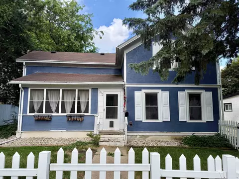 313 Pleasant St, Clinton, WI 53525