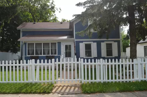 313 Pleasant St, Clinton, WI 53525