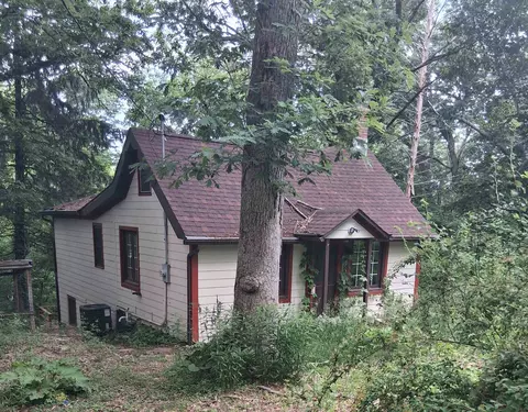 w8846 Hickory Road, Delavan, WI 53115