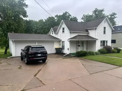 901 S Madison St, Lancaster, WI 53813