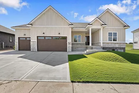 2017 Wellington Pl, Cottage Grove, WI 53527
