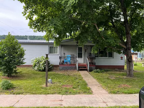603 Main St, Avoca, WI 53506