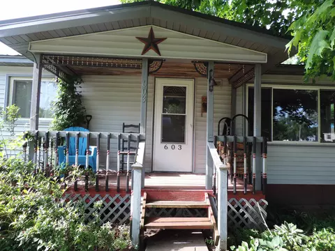 603 Main St, Avoca, WI 53506