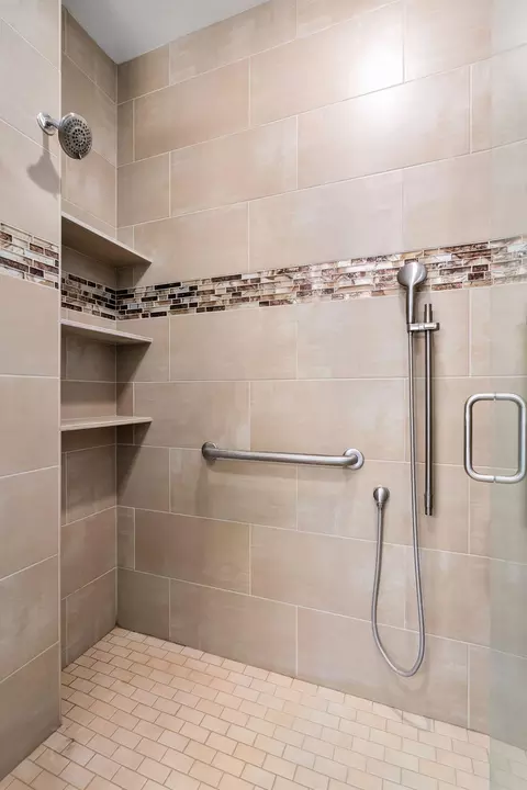 Bath - 364 Drumlin Loop, Ripon, WI 54971 photo 3 of 8