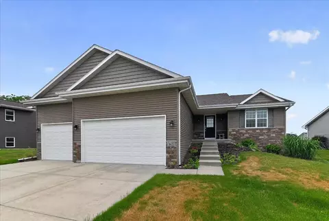 965 N Perry Pkwy, Oregon, WI 53575