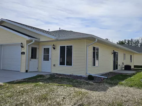 1161 Maple St, Reedsburg, WI 53959