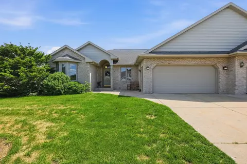 376 Concord Dr, Oregon, WI 53575