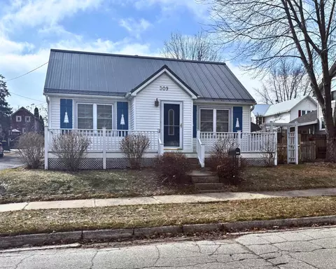 309 E Monowau St, Tomah, WI 54660