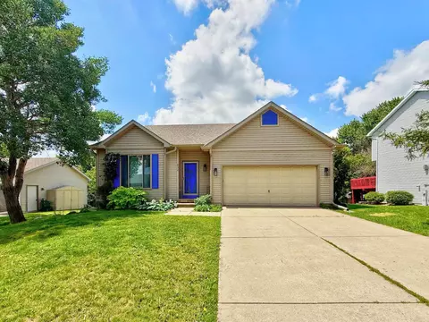 932 Vista Ridge Dr, Mount Horeb, WI 53572
