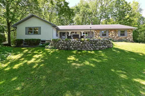 15305 Santa Maria Ct, Brookfield, WI 53005