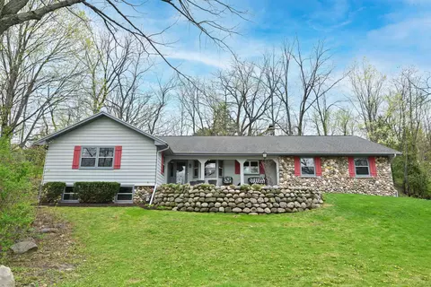 15305 Santa Maria Ct, Brookfield, WI 53005