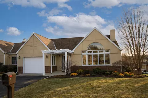 4 Sebring Ct, Madison, WI 53719
