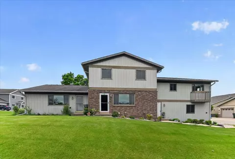 1909 Fox Run, Mount Horeb, WI 53572